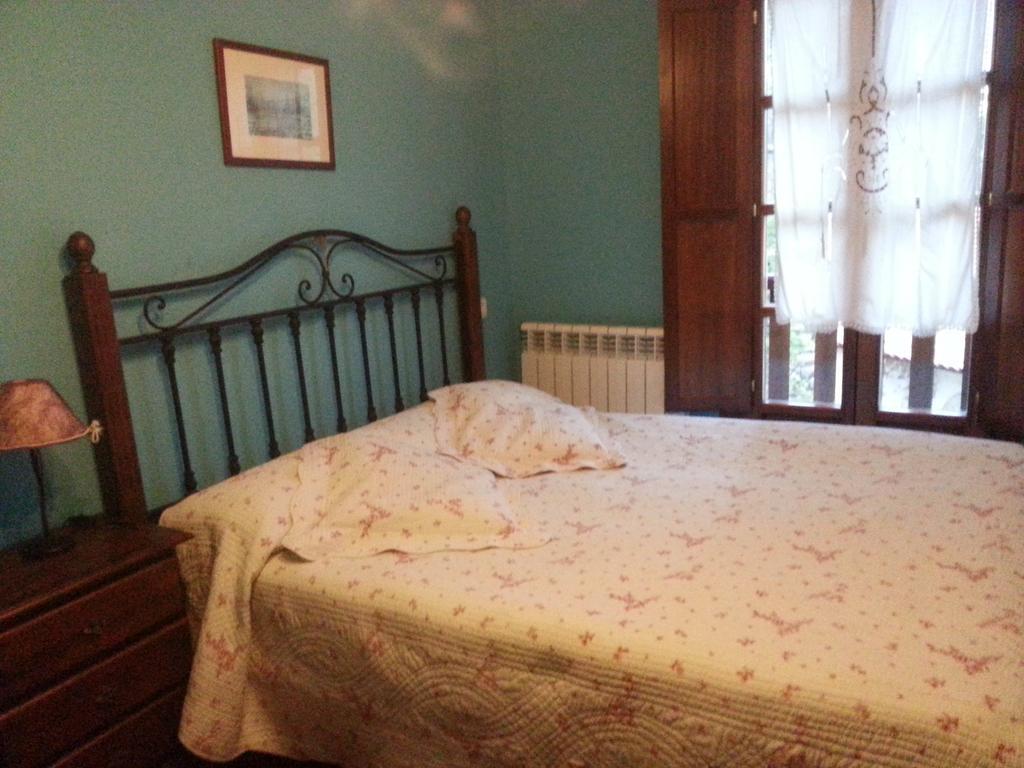 Apartamentos Rurales Buenamadre Pola de Somiedo Room photo